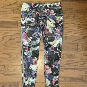 Nike Women’s Floral Leggings - Black, Pink, Purple